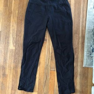Lululemon women’s rain repellant pants